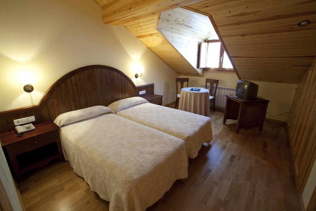 Hotel Estanys Blaus Tavascan Dış mekan fotoğraf