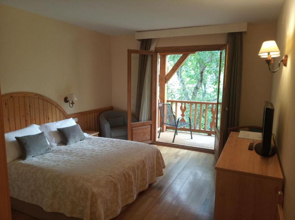 Hotel Estanys Blaus Tavascan Dış mekan fotoğraf
